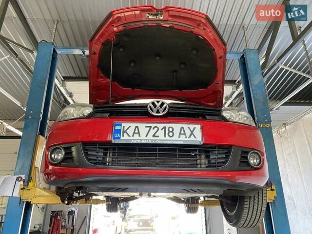 Красный Фольксваген Гольф, объемом двигателя 1.2 л и пробегом 162 тыс. км за 8600 $, фото 1 на Automoto.ua
