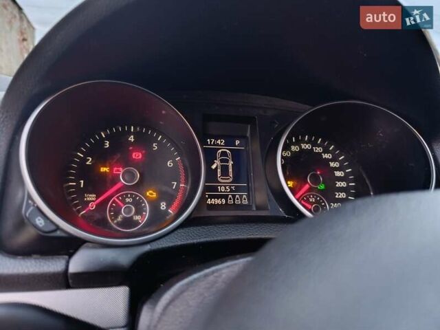 Красный Фольксваген Гольф, объемом двигателя 1.39 л и пробегом 151 тыс. км за 8900 $, фото 1 на Automoto.ua