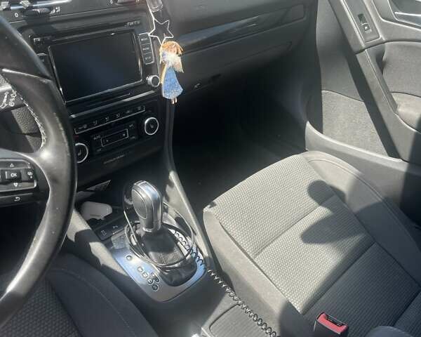 Красный Фольксваген Гольф, объемом двигателя 1.39 л и пробегом 250 тыс. км за 7999 $, фото 6 на Automoto.ua