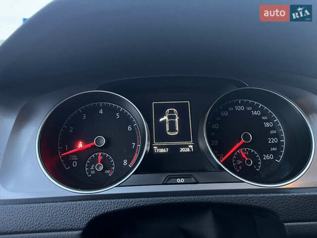 Червоний Фольксваген Гольф, об'ємом двигуна 1.4 л та пробігом 170 тис. км за 10500 $, фото 17 на Automoto.ua