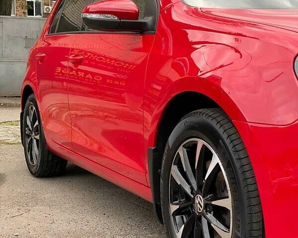 Червоний Фольксваген Гольф, об'ємом двигуна 1.39 л та пробігом 119 тис. км за 13000 $, фото 12 на Automoto.ua