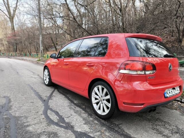 Червоний Фольксваген Гольф, об'ємом двигуна 1.97 л та пробігом 158 тис. км за 10598 $, фото 1 на Automoto.ua