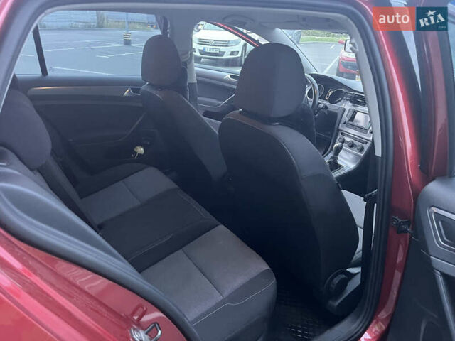 Червоний Фольксваген Гольф, об'ємом двигуна 1.4 л та пробігом 170 тис. км за 10500 $, фото 9 на Automoto.ua
