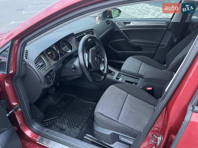 Червоний Фольксваген Гольф, об'ємом двигуна 1.4 л та пробігом 170 тис. км за 10500 $, фото 5 на Automoto.ua