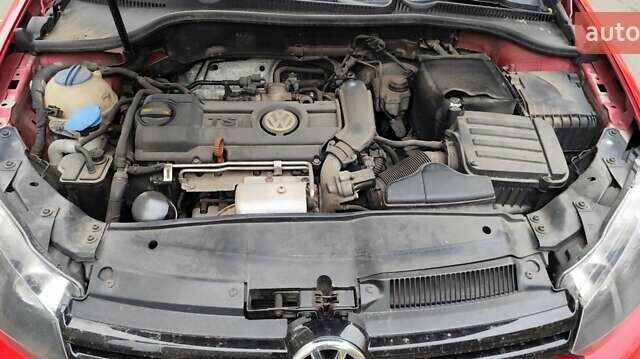 Червоний Фольксваген Гольф, об'ємом двигуна 1.39 л та пробігом 137 тис. км за 8400 $, фото 12 на Automoto.ua