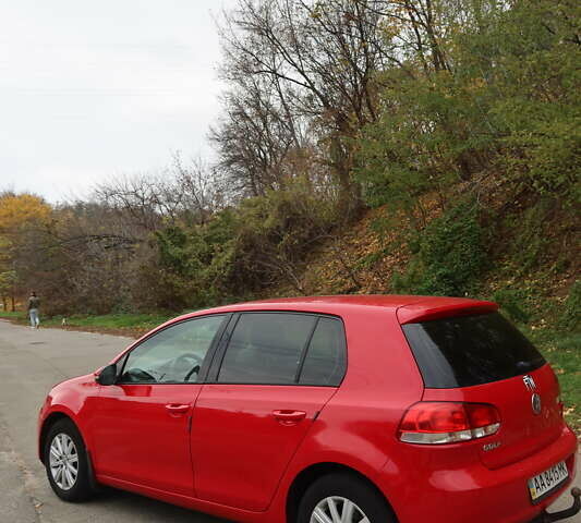 Красный Фольксваген Гольф, объемом двигателя 1.6 л и пробегом 290 тыс. км за 7700 $, фото 2 на Automoto.ua