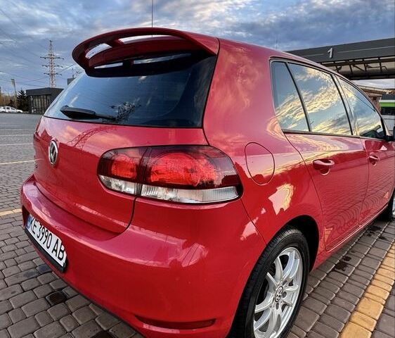 Красный Фольксваген Гольф, объемом двигателя 2.5 л и пробегом 194 тыс. км за 11464 $, фото 3 на Automoto.ua