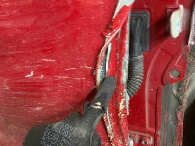 Красный Фольксваген Гольф, объемом двигателя 1.6 л и пробегом 270 тыс. км за 3700 $, фото 2 на Automoto.ua