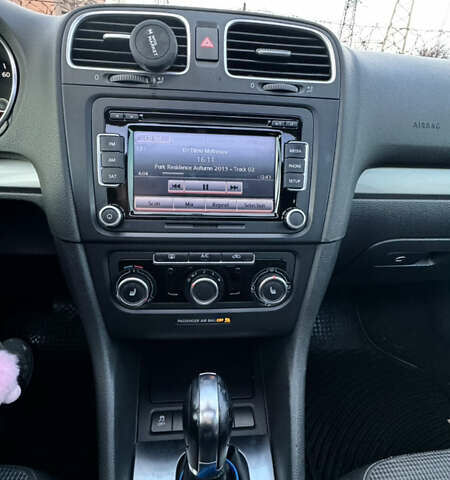 Красный Фольксваген Гольф, объемом двигателя 2.48 л и пробегом 194 тыс. км за 9900 $, фото 13 на Automoto.ua