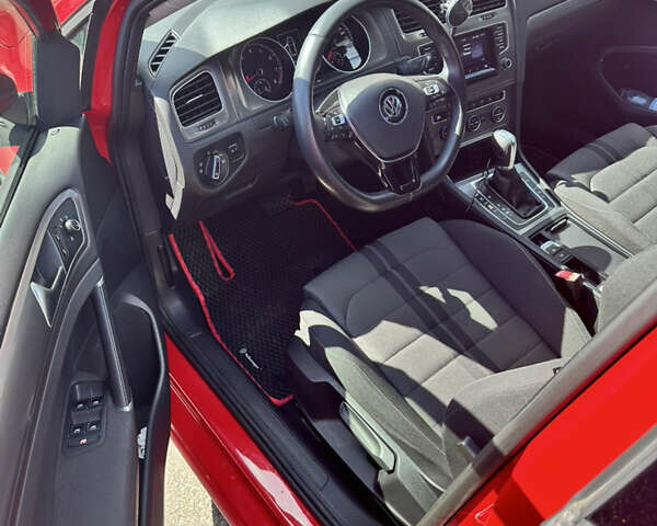 Фольксваген Гольф 2013 у Києві на Automoto.ua Червоний Фольксваген Гольф, об'ємом двигуна 1.4 л та пробігом 129 тис. км за 12200 $, фото 9 на Automoto.ua