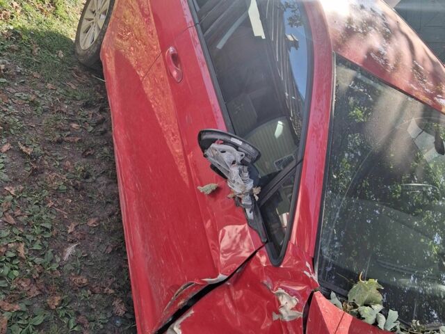 Красный Фольксваген Гольф, объемом двигателя 1.6 л и пробегом 270 тыс. км за 3700 $, фото 6 на Automoto.ua