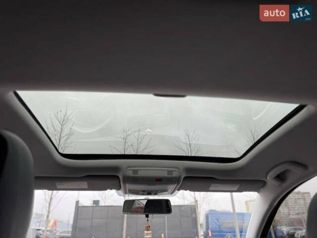 Красный Фольксваген Гольф, объемом двигателя 1.8 л и пробегом 127 тыс. км за 11490 $, фото 15 на Automoto.ua