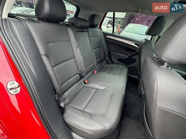 Красный Фольксваген Гольф, объемом двигателя 1.8 л и пробегом 127 тыс. км за 11490 $, фото 9 на Automoto.ua