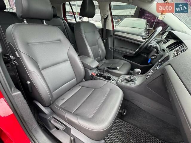 Красный Фольксваген Гольф, объемом двигателя 1.8 л и пробегом 127 тыс. км за 11490 $, фото 10 на Automoto.ua