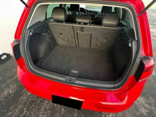 Красный Фольксваген Гольф, объемом двигателя 2 л и пробегом 125 тыс. км за 5500 $, фото 6 на Automoto.ua