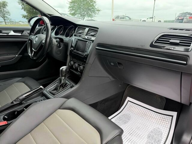 Червоний Фольксваген Гольф, об'ємом двигуна 2 л та пробігом 74 тис. км за 8600 $, фото 10 на Automoto.ua