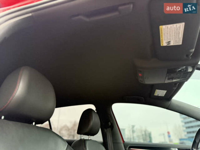 Червоний Фольксваген Гольф, об'ємом двигуна 2 л та пробігом 186 тис. км за 10900 $, фото 12 на Automoto.ua