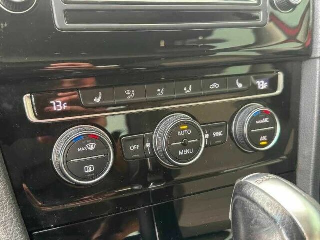 Красный Фольксваген Гольф, объемом двигателя 2 л и пробегом 125 тыс. км за 5500 $, фото 11 на Automoto.ua