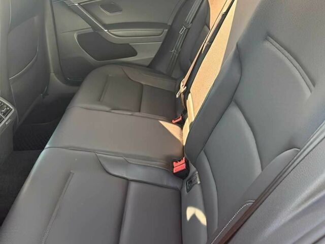 Красный Фольксваген Гольф, объемом двигателя 2 л и пробегом 77 тыс. км за 7200 $, фото 10 на Automoto.ua