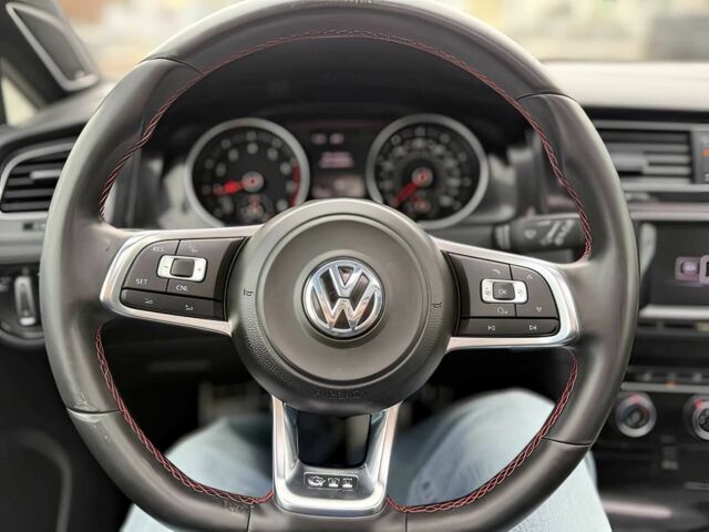 Червоний Фольксваген Гольф, об'ємом двигуна 2 л та пробігом 71 тис. км за 8000 $, фото 11 на Automoto.ua