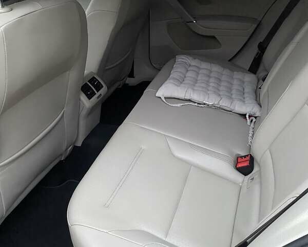 Красный Фольксваген Гольф, объемом двигателя 1.97 л и пробегом 146 тыс. км за 12950 $, фото 11 на Automoto.ua