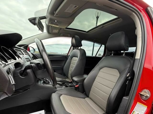 Червоний Фольксваген Гольф, об'ємом двигуна 2 л та пробігом 80 тис. км за 2500 $, фото 8 на Automoto.ua