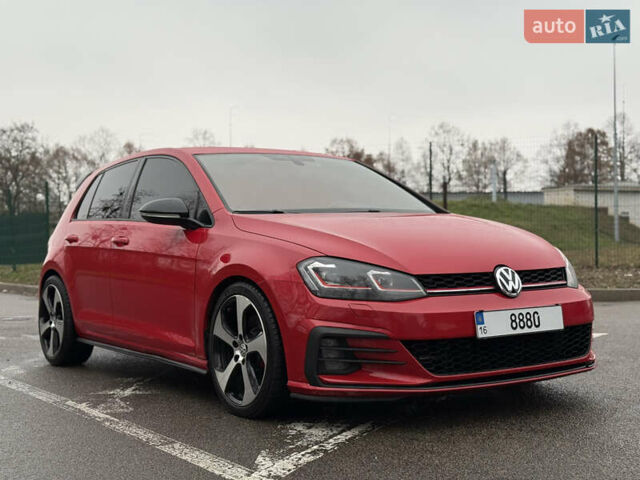 Червоний Фольксваген Гольф, об'ємом двигуна 2 л та пробігом 186 тис. км за 10900 $, фото 2 на Automoto.ua