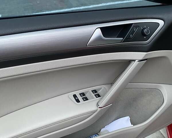 Красный Фольксваген Гольф, объемом двигателя 1.97 л и пробегом 146 тыс. км за 12950 $, фото 10 на Automoto.ua