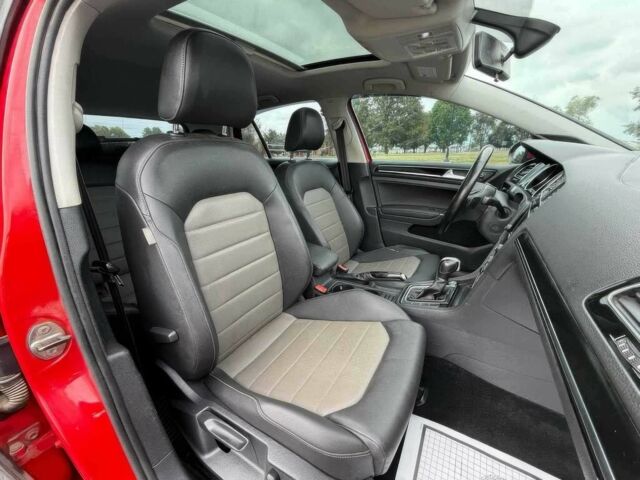 Червоний Фольксваген Гольф, об'ємом двигуна 2 л та пробігом 75 тис. км за 4500 $, фото 7 на Automoto.ua