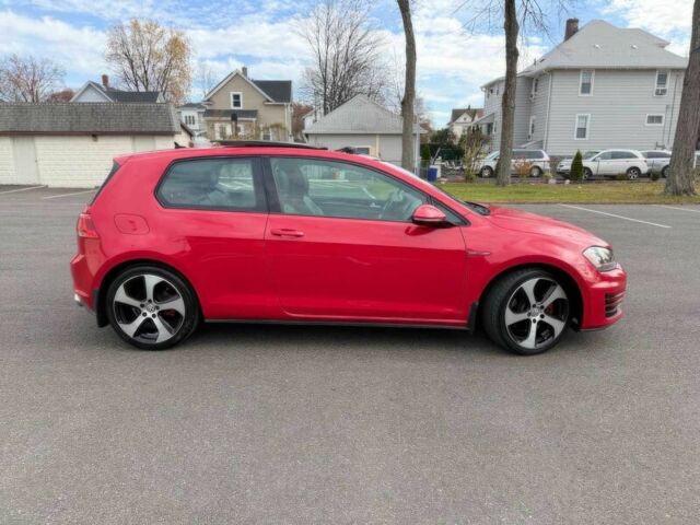 Червоний Фольксваген Гольф, об'ємом двигуна 2 л та пробігом 80 тис. км за 7800 $, фото 3 на Automoto.ua