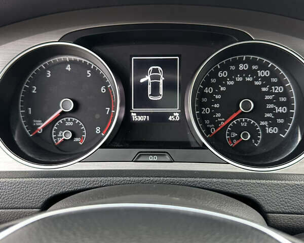 Красный Фольксваген Гольф, объемом двигателя 1.8 л и пробегом 150 тыс. км за 12500 $, фото 25 на Automoto.ua