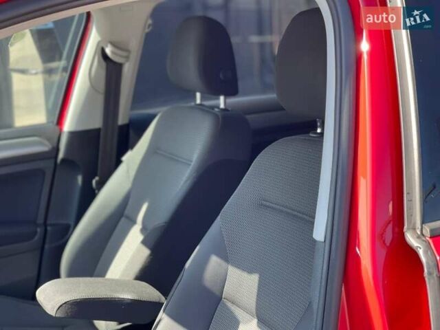 Красный Фольксваген Гольф, объемом двигателя 1.4 л и пробегом 161 тыс. км за 13300 $, фото 19 на Automoto.ua