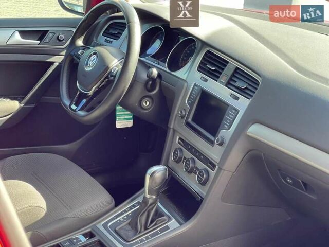 Красный Фольксваген Гольф, объемом двигателя 1.4 л и пробегом 161 тыс. км за 13300 $, фото 35 на Automoto.ua
