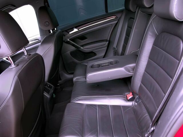 Красный Фольксваген Гольф, объемом двигателя 2 л и пробегом 77 тыс. км за 9500 $, фото 11 на Automoto.ua