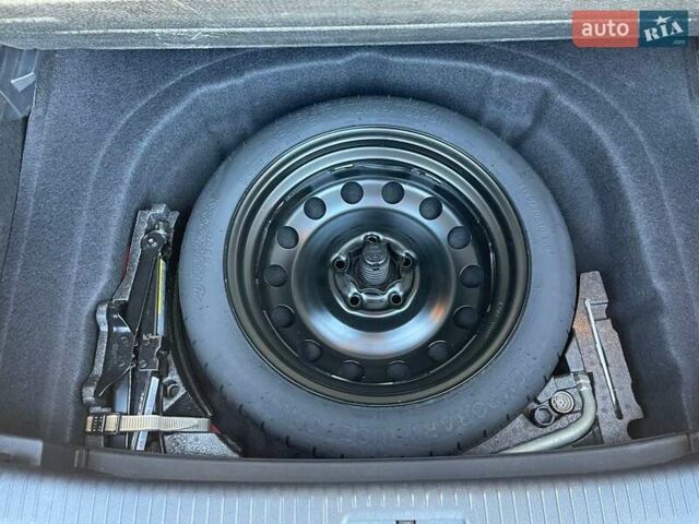 Красный Фольксваген Гольф, объемом двигателя 1.4 л и пробегом 161 тыс. км за 13300 $, фото 12 на Automoto.ua