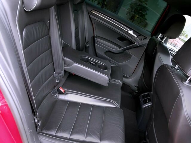 Красный Фольксваген Гольф, объемом двигателя 2 л и пробегом 77 тыс. км за 9500 $, фото 12 на Automoto.ua