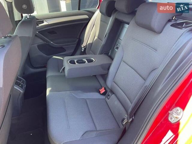 Красный Фольксваген Гольф, объемом двигателя 1.4 л и пробегом 161 тыс. км за 13300 $, фото 34 на Automoto.ua