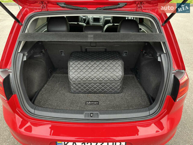 Красный Фольксваген Гольф, объемом двигателя 1.8 л и пробегом 150 тыс. км за 12500 $, фото 34 на Automoto.ua