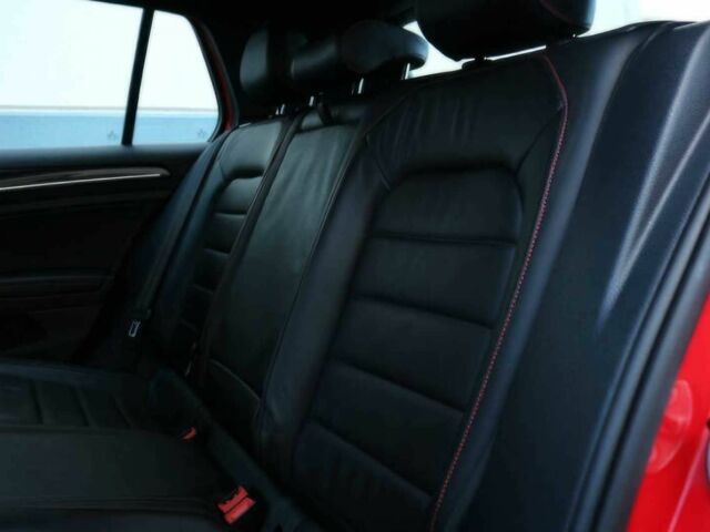 Красный Фольксваген Гольф, объемом двигателя 2 л и пробегом 71 тыс. км за 6500 $, фото 10 на Automoto.ua