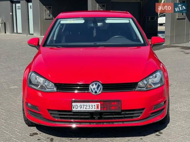 Красный Фольксваген Гольф, объемом двигателя 1.4 л и пробегом 161 тыс. км за 13300 $, фото 4 на Automoto.ua