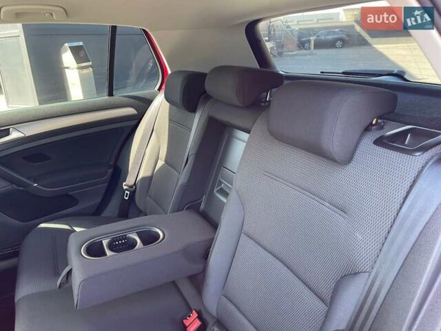 Красный Фольксваген Гольф, объемом двигателя 1.4 л и пробегом 161 тыс. км за 13300 $, фото 36 на Automoto.ua