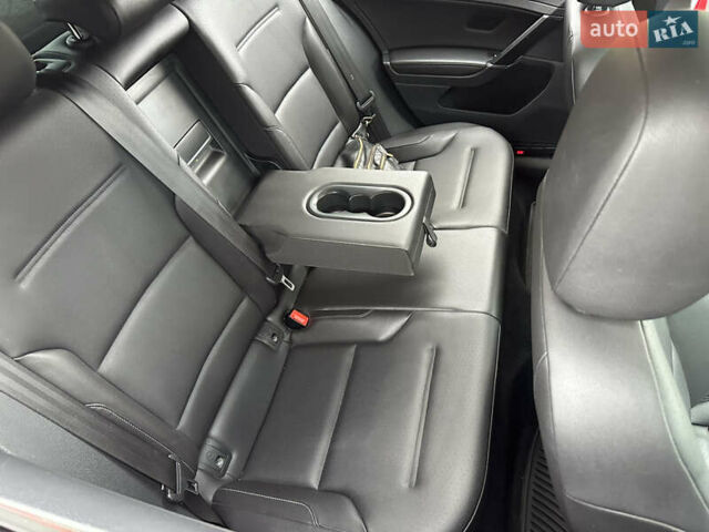 Красный Фольксваген Гольф, объемом двигателя 1.8 л и пробегом 150 тыс. км за 12500 $, фото 35 на Automoto.ua