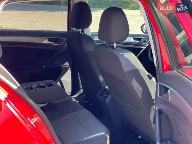 Красный Фольксваген Гольф, объемом двигателя 1.4 л и пробегом 161 тыс. км за 13300 $, фото 32 на Automoto.ua