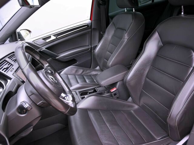 Красный Фольксваген Гольф, объемом двигателя 2 л и пробегом 77 тыс. км за 9500 $, фото 9 на Automoto.ua