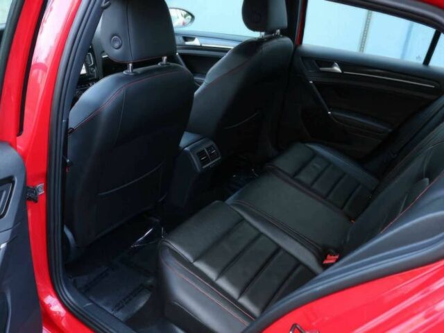 Красный Фольксваген Гольф, объемом двигателя 2 л и пробегом 71 тыс. км за 6500 $, фото 9 на Automoto.ua