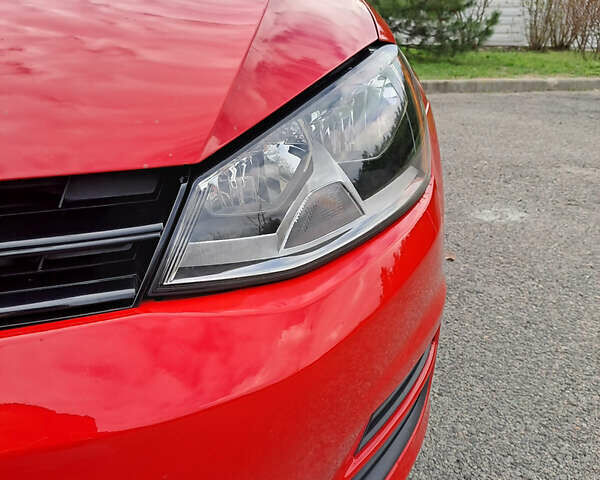 Красный Фольксваген Гольф, объемом двигателя 1.8 л и пробегом 130 тыс. км за 11700 $, фото 7 на Automoto.ua