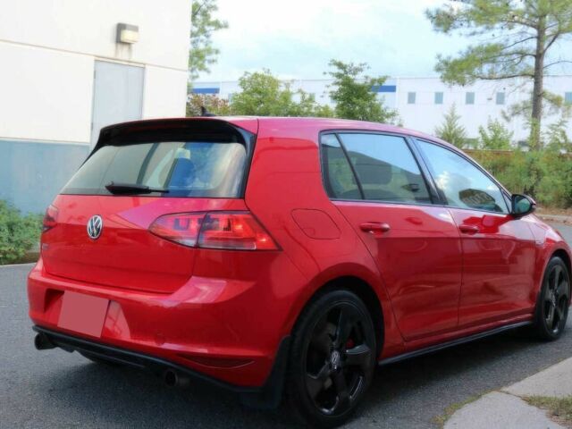 Красный Фольксваген Гольф, объемом двигателя 2 л и пробегом 71 тыс. км за 6500 $, фото 2 на Automoto.ua