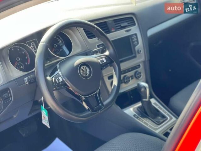 Красный Фольксваген Гольф, объемом двигателя 1.4 л и пробегом 161 тыс. км за 13300 $, фото 14 на Automoto.ua