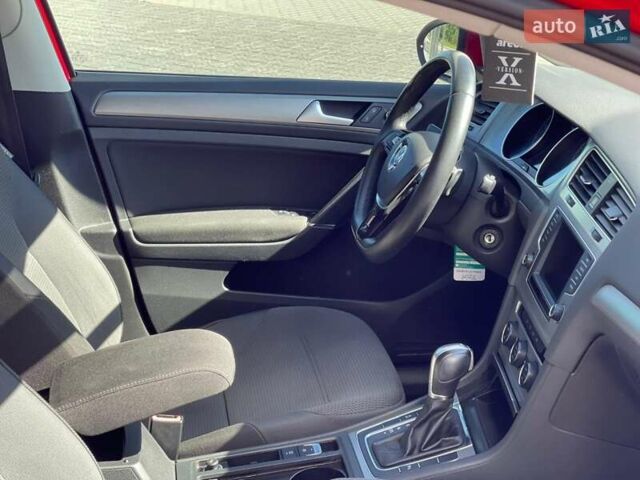 Красный Фольксваген Гольф, объемом двигателя 1.4 л и пробегом 161 тыс. км за 13300 $, фото 28 на Automoto.ua