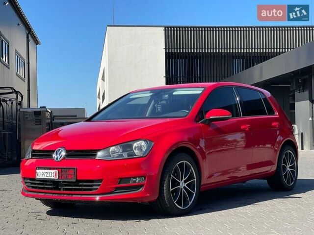 Красный Фольксваген Гольф, объемом двигателя 1.4 л и пробегом 161 тыс. км за 13300 $, фото 2 на Automoto.ua